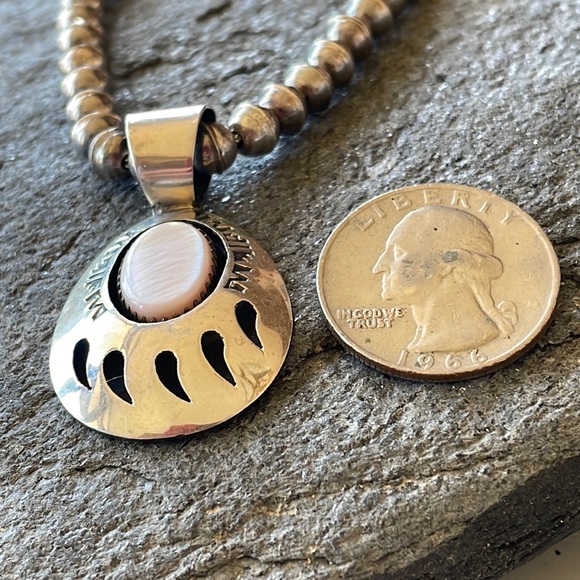 Vintage Navajo Native American Mother Of Pearl Shadowbox Pendant - Picture 5 of 8